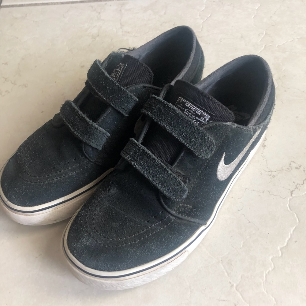 Nike SB Stefan Janoski Black Velcro Shoes